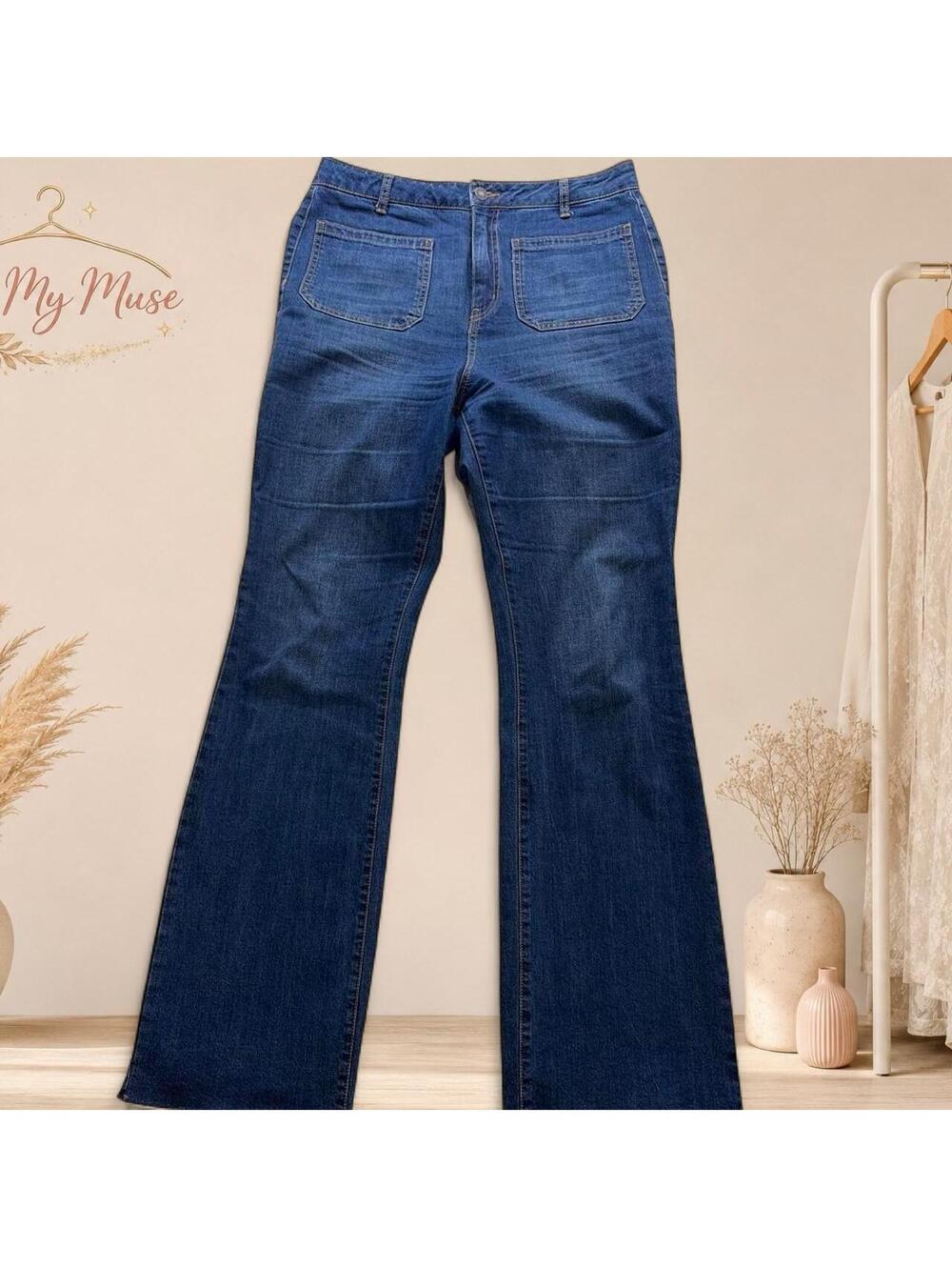 Forever 21 Women's Dark Wash Flare Jeans Size 30